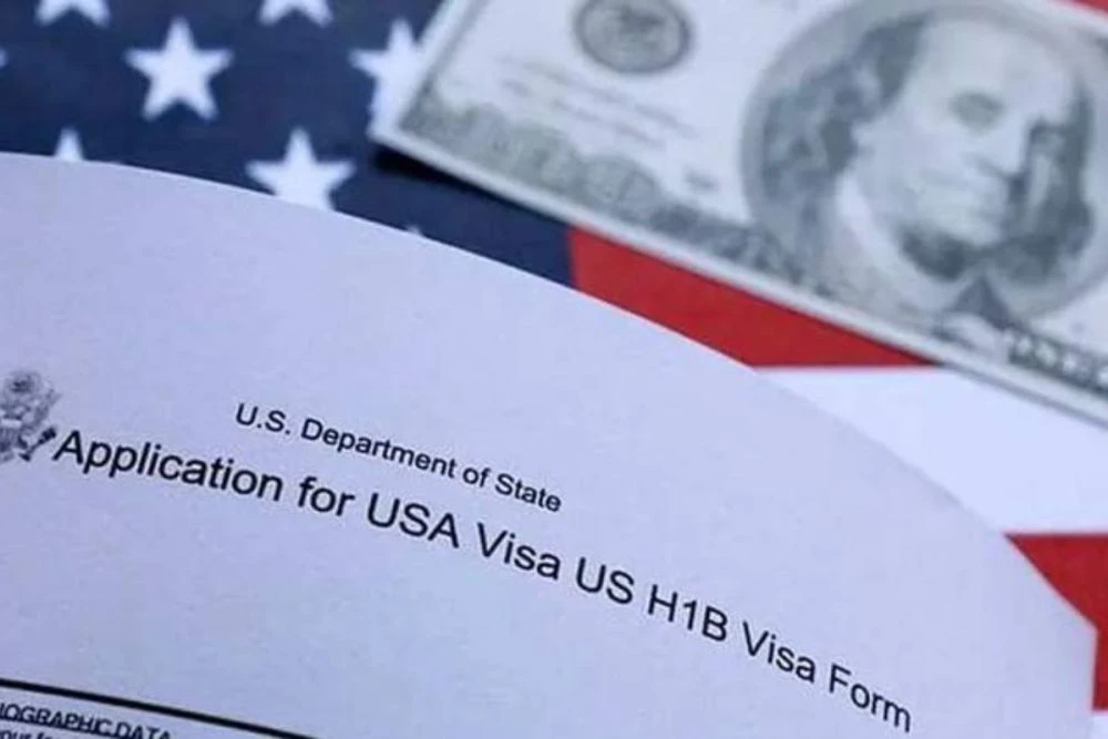 США відновили візи для Угорщини та Польщі за вказівкою Білого дому